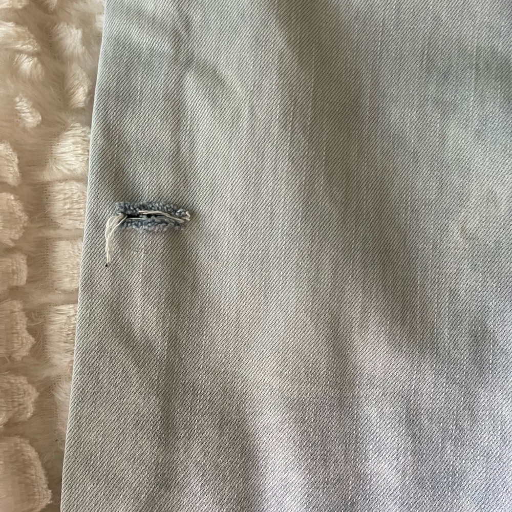 I.N.C International, Men’s pre-owned blue washed distressed jeans W34XL32. - Picture 9 of 14